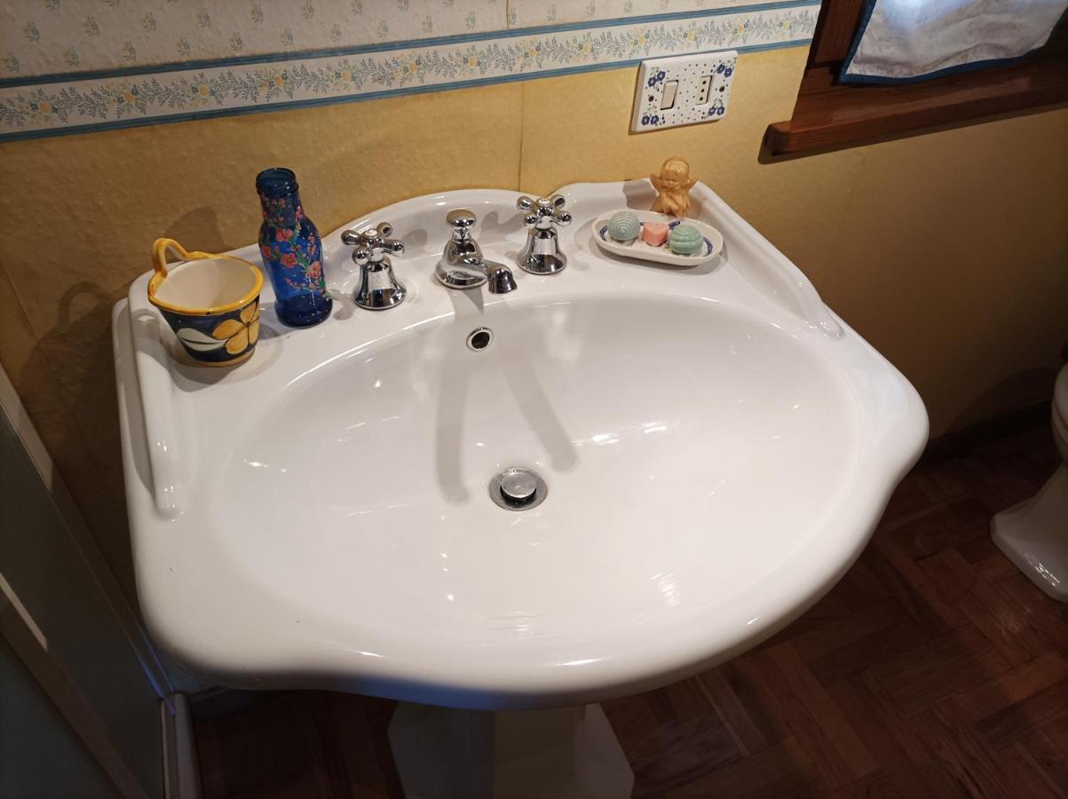 Villa Camelia Tuscany Pescia Buitenkant foto