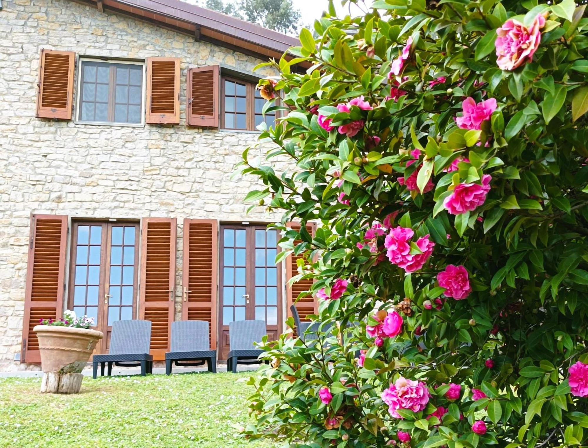 Villa Camelia Tuscany Pescia Buitenkant foto